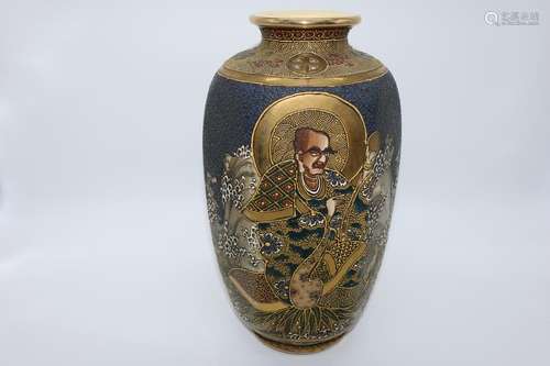 Antique Satsuma Vase with Gold Gilt, Signed