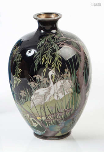 Vase en émaux sur cuivre et shibuichi, de forme gl…