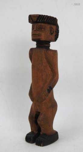Statuette féminine, Lwena, Angola. \nBois, patine n…