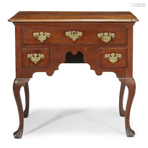 Queen Anne walnut dressing table, Philadelphia, PA,