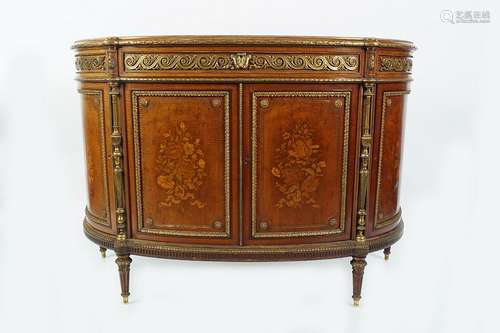 IMPORTANT MAHOGANY & ORMOLU MOUNTED COMMODE