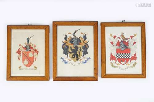 GROUP OF 3 LATE GEORGIAN PAINTED ARMORIAL CRESTS