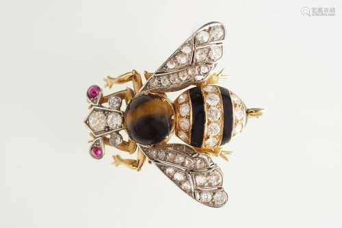 18 CT. YELLOW GOLD BEE BROOCH