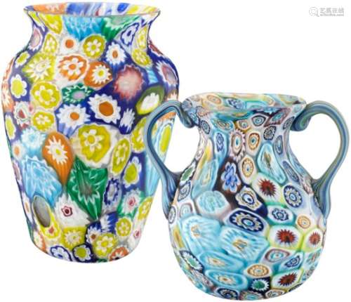 2 Millefiori-VasenMurano, Anfang 20. Jh. Mehrfarbiges Murrineglas über farblosem Glas. Höhe 12.8 und