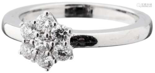 Diamant-RingWeissgold 750. 7 Brillanten, zusammen ca. 0.45 ct. Ringgrösse 52. 4.9 g.- - -20.00 %
