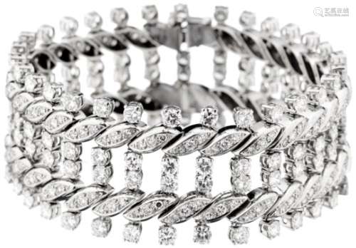 Diamant-ArmbandWeissgold 750. Imposantes Armband mit 300 Brillanten und 8/8-Diamanten, zusammen