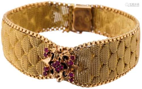 Gold-Rubin-ArmbandGelbgold 750, 50-er Jahre. Im Verlauf. 12 kleinste Rubine in durchbrochen