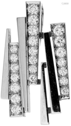 Diamant-AnhängerWeissgold 750. 21 Brillanten, zusammen ca. 0.70 ct, ca. G/VVS-VS. Länge 2.6 cm. 5.