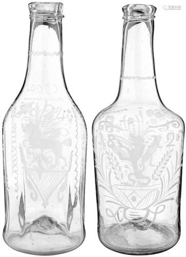 2 MassflaschenWohl Flühli, datiert 1812 und 1824. Farbloses Glas. Gerutschter, stilisierter