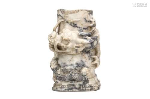 A CHINESE MARBLE ‘DRAGON’ PILLAR FRAGMENT.