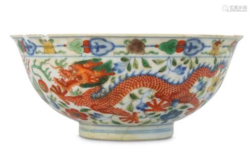 A CHINESE WUCAI DRAGON AND PHOENIX BOWL.