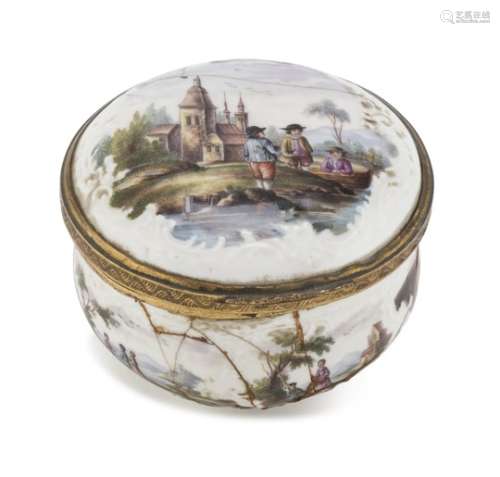 REMAIN OF PORCELAIN BOX FRANCE 18TH CENTURY