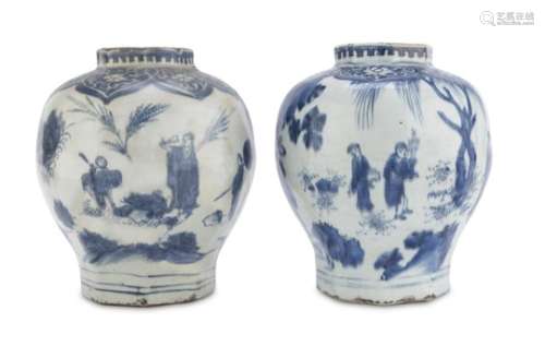 A PAIR OF WHITE AND BLUE PORCELAIN VASES CHINA 17TH CENTURY