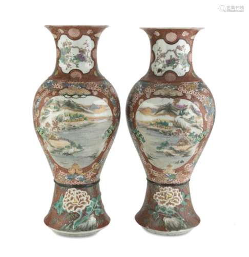 A PAIR OF BIG POLYCHROME ENAMELED PORCELAIN VASES JAPAN EARLY 20TH CENTURY