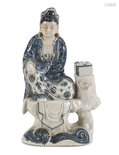 A CHINESE WHITE AND BLUE PORCELAIN SCULPTURE 20TH CENTURY