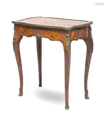 SMALL TABLE IN BOIS DE ROSE FRANCE ELEMENTS OF THE 18TH CENTURY