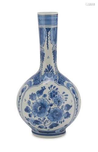 SMALL PORCELAIN VASE DELFT 20TH CENTURY