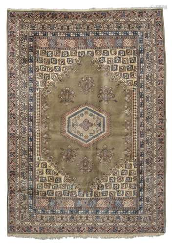 ANATOLIAN YAHYALI CARPET MID- 20TH CENTURY