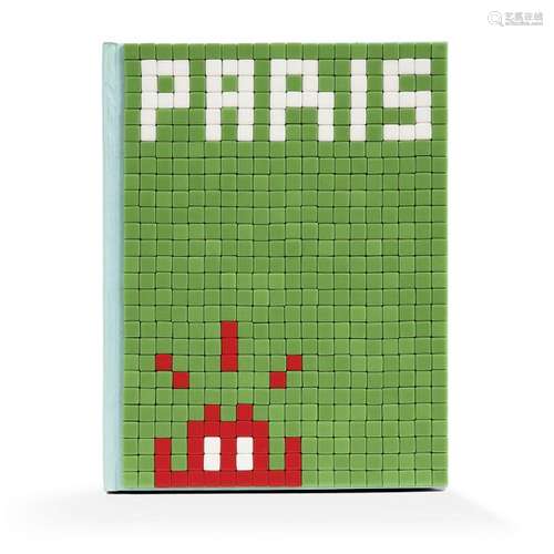 INVADER (né en 1969) L’INVASION DE PARIS (Guide d’…