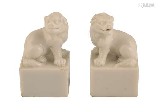 PAIR OF FINE DEHUA 'BUDDHISTIC LION' SEALS, QING DYNASTY, 17TH CENTURY