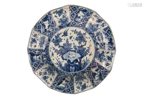 BLUE AND WHITE DODECAGONAL DISH, KANGXI PERIOD