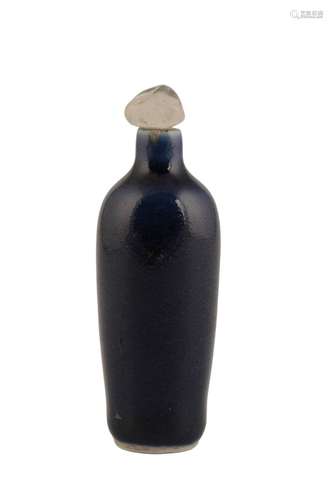 SLENDER CYLINDRICAL SNUFF BOTTLE, 19TH CENTURY