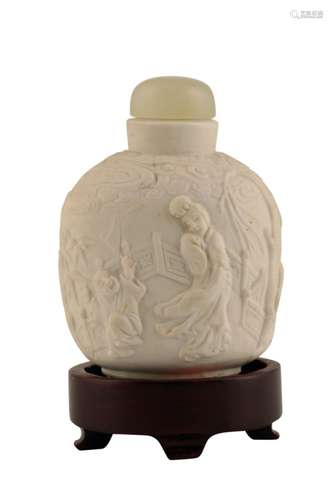 MOULDED BISCUIT PORCELAIN SNUFF BOTTLE, 19TH CENTURY