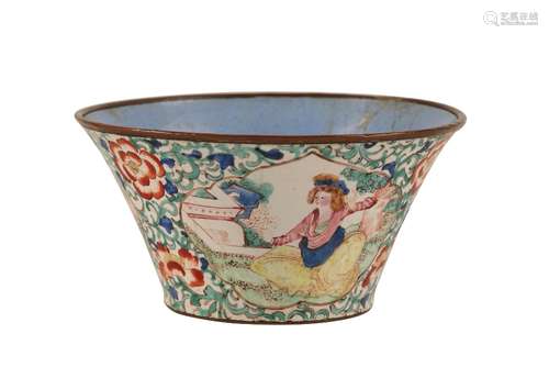 CANTON ENAMEL EUROPEAN-SUBJECT FLARED WINE CUP, KANGXI / YONGZHENG PERIOD