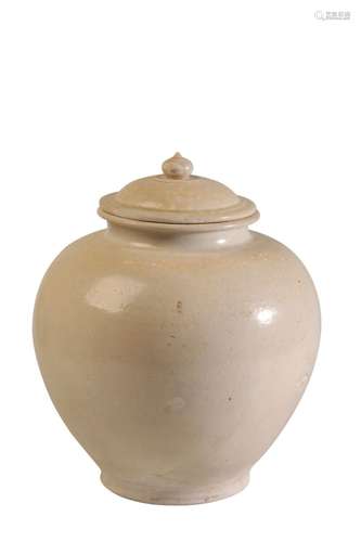 GLAZED POTTERY JAR AND COVER, TANG DYNASTY