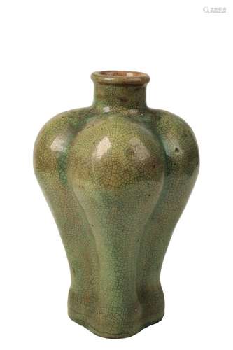 UNUSUAL GREEN CRACKLE-GLAZE QUADRIFORM VASE, MING DYNASTY