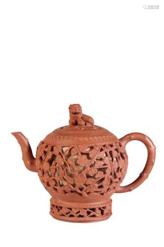 FINE DOUBLE-WALL YIXING STONEWARE TEAPOT AND COVER, KANGXI PERIOD