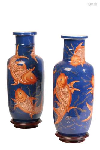 FINE PAIR OF IRON-RED AND GILT-DECORATED 'CARP' ROULEAU VASES, QING DYNASTY, 19TH CENTURY