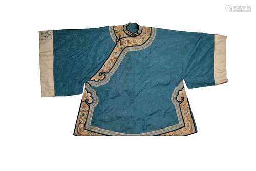 A LADY'S SEMI-FORMAL ROBE, QING DYNASTY