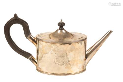 INDIAN COLONIAL SILVER TEAPOT, 19TH CENTURY