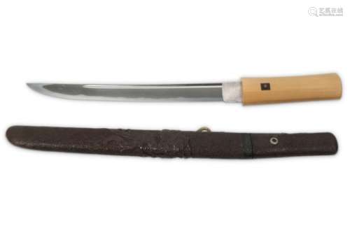 A TANTO (SHORT SWORD). Late Edo period. The blade of hirazukuri with bohi grooves, itamehada,