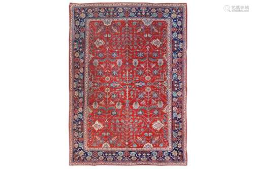 AN ANTIQUE MAHAL CARPET, WEST PERSIA