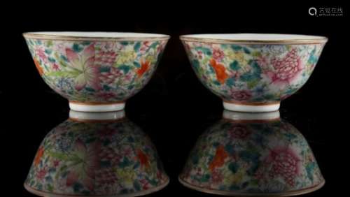 Property of a gentleman - en suite with the preceding five lots - a pair of Chinese famille rose
