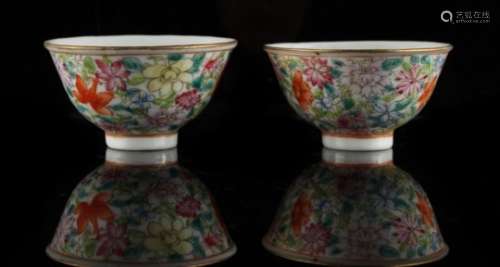 Property of a gentleman - en suite with the preceding eight lots - a pair of Chinese famille rose