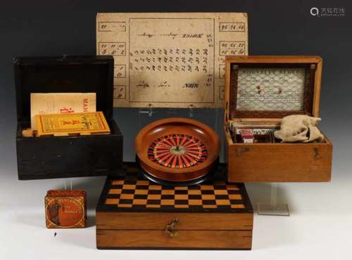 Ronde houten roulettedoos en drie kisten met spelletjes, ca. 1900,w.o. mahjong en lotto; 4100