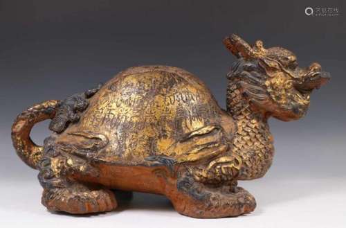 China, bronzen sculptuur van draak-schildpad, 20ste eeuwmet beschildering; l. 60, h. 30 cm.; [1]200