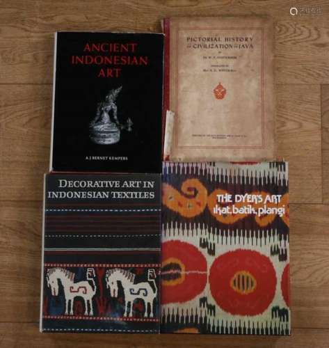 Eleven books on Indonesia and Oceania, a.w. ‘The Dyer’s Art, irate, batik, pangi'‘Asmat, Kon.