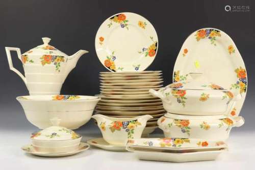 Mosa, gekleurd plateel dine rservies, Art Deco,met decor van oranje bloesem en druiven, bestaande