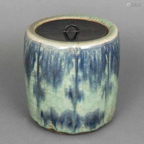 Stoneware mizusashi, the crackled celadon glaze with blue details, and black lacquer wooden lid,