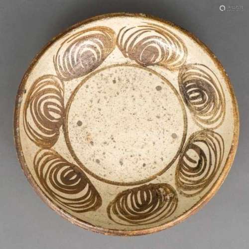 Large Seto ware dish with uma-no-me or horse-eye motif, Japan, not signed, around 1800 -some rim