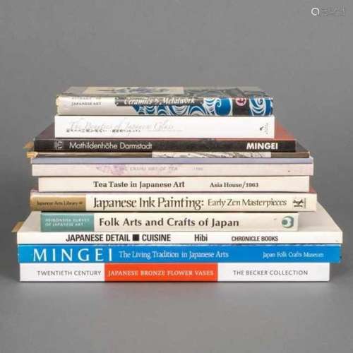 Books: twelve works on Japanese art - Inter alia K. Muraoka and K. Okamura, 'Folk arts and crafts of