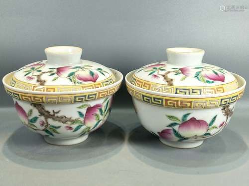 PAIR OF FAMILLE ROSE PORCELAIN COVERED BOWLS