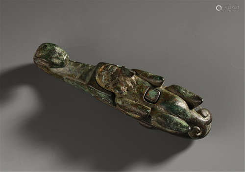 CHINESE ANCIENT BRONZE BEAST BELT HOOK