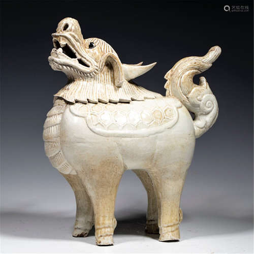 CHINESE PORCELAIN WHITE GLAZE BEAST INCENSE