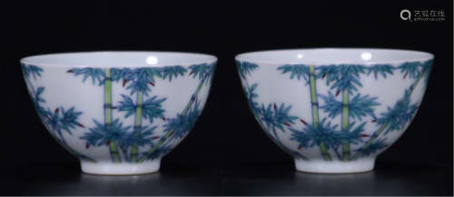PAIR OF CHINESE PORCELAIN DOUCAI BAMBOO BOWLS