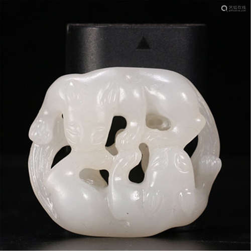 CHINESE WHITE JADE DOUBLE BEAST